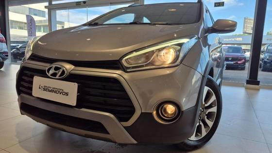 HYUNDAI HB20X 1.6 16V PREMIUM FLEX 4P AUTOMÁTICO